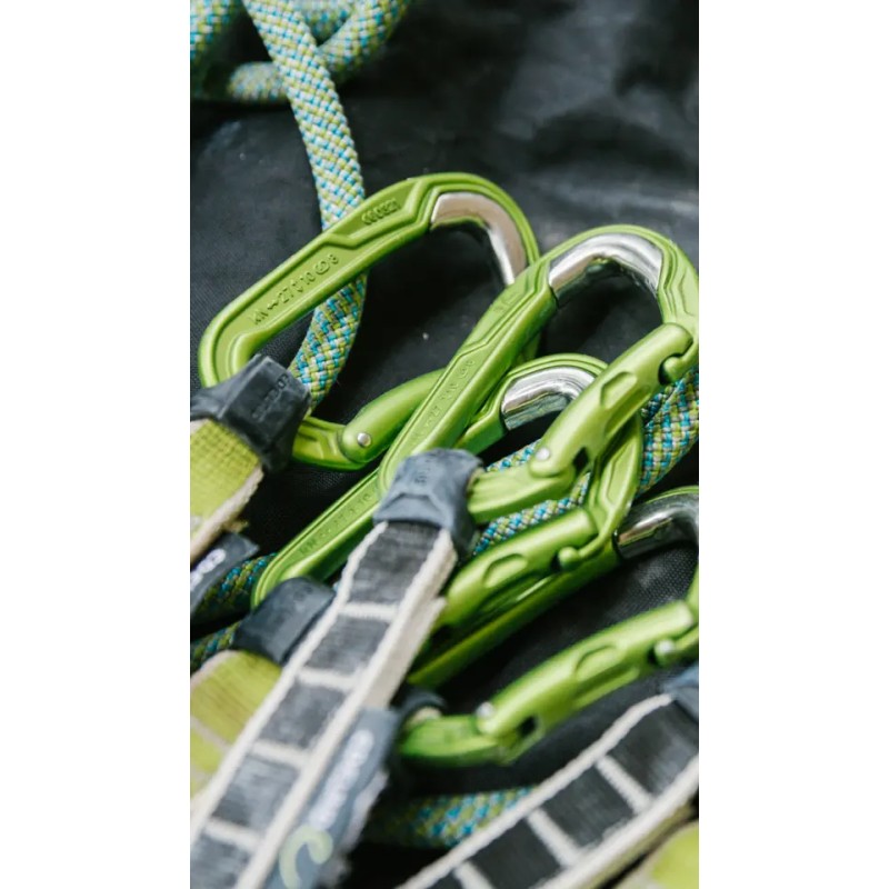 cinta expres de escalada deportiva extremadamente robusto con un inserto de acero para evitar el desgaste prematuro.