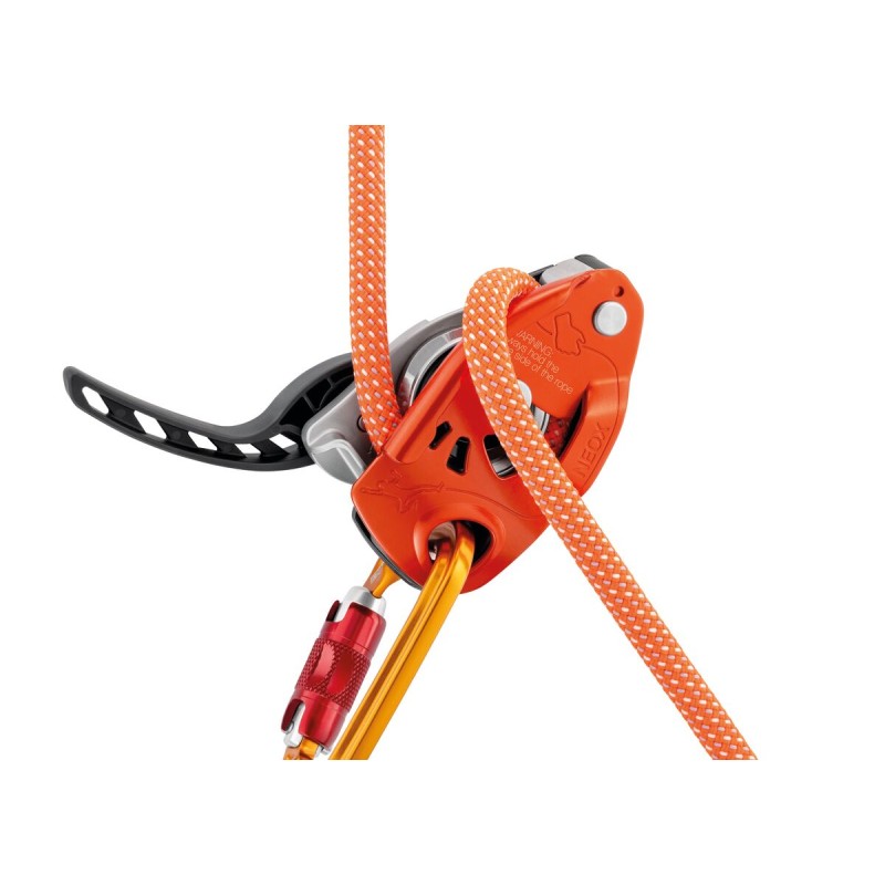 Asegurador con bloqueo asistido mediante leva optimizado para la escalada de primero. NEOX -Petzl