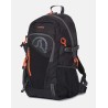 Organiza tu equipaje, para llevarlo contigo, en esta mochila reciclada.