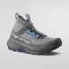 Bota super ligera para senderistas veloces que quieren moverse de forma eficiente por terrenos montañosos