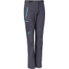 Pantalón técnico de alta gama confeccionado en Shellstretch, un tejido ligero y resistente.