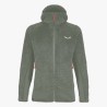 Una chaqueta con capucha técnica, suave y cálida para mujer