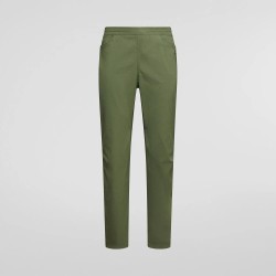 Pantalon corto con gran flexibilidad y comodidad para escalar, hacer senderismo o relajarse.