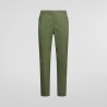 Pantalon corto con gran flexibilidad y comodidad para escalar, hacer senderismo o relajarse.