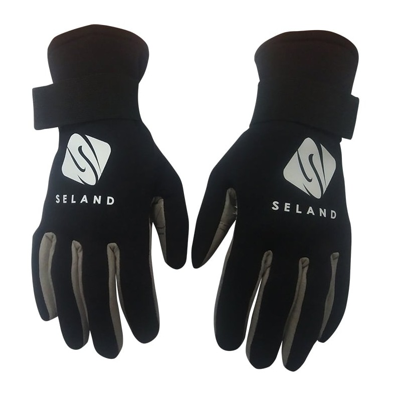 Guante de neopreno de 2mm con proteccion de cuero en la palma.